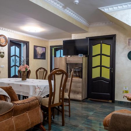 Casa Nicolas Buşteni 外观 照片